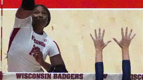 wisconsin badgers leaked|Badgers volleyball photos, video leaked; police。